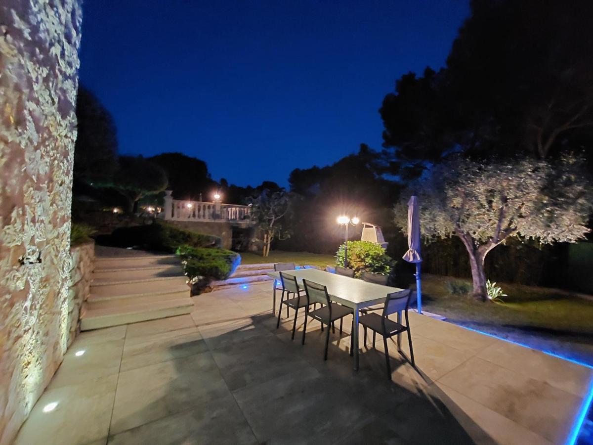 Gite Les Pins Climatise Piscine Chauffee Jardin Peymeinade Buitenkant foto